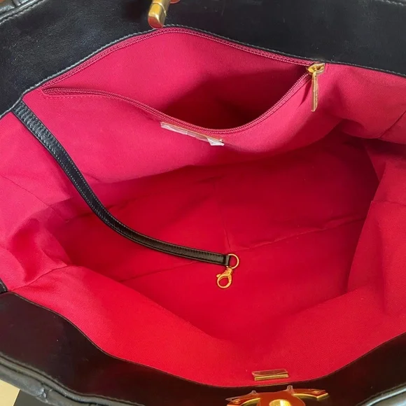 CHANEL 19 Black Leather Tote Handbag Mint 100% Authentic. - Picture 10 of 16